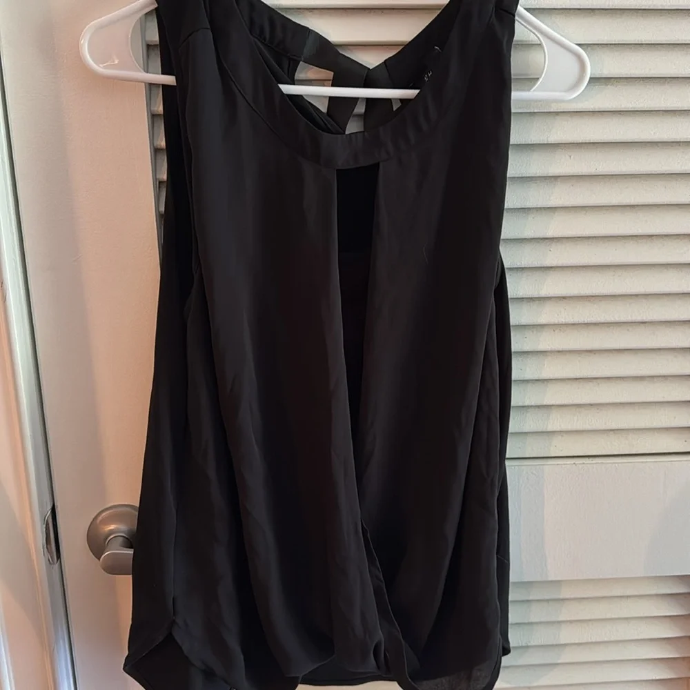 Elegant Black Drapey Blouse Keyhole cutout in front and in back with ribbon tie. - Picture 3 of 5